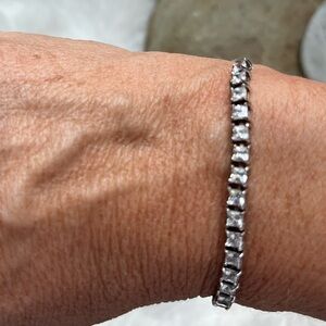 Elegant CZ adjustable Silver tennis bracelet
Cute and sparkly ✨💖